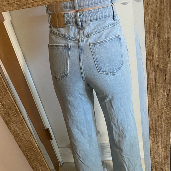 Shein Distressed Jeans - Picture 2 of 4
